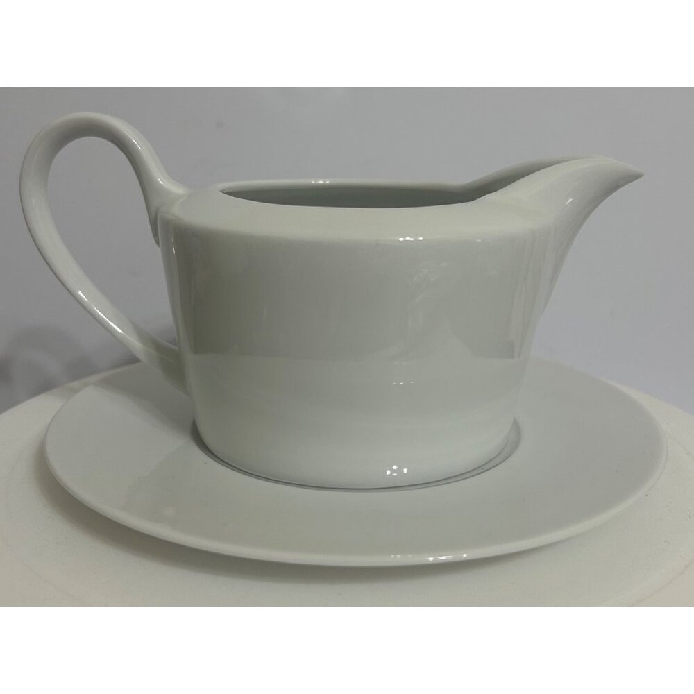10 Strawberry Street Aurora-25 Gravy Boat & Saucer Porcelain White Elegant - Picture 2 of 7